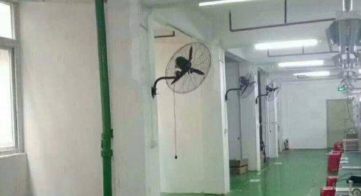 凤岗油甘铺小面积厂房出租楼上400平带装修适合电子玩具数据线