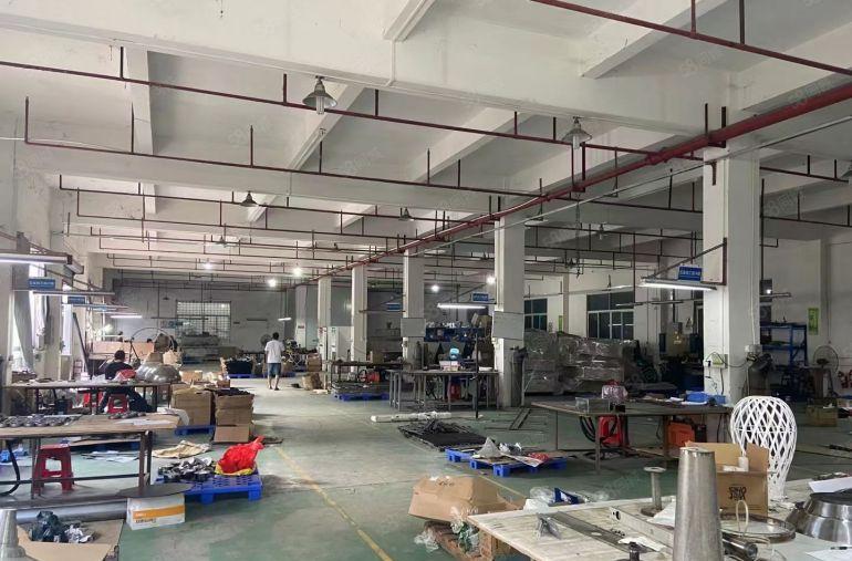 高埗镇独门独院原房东出租标准三层楼房12000平，可分租