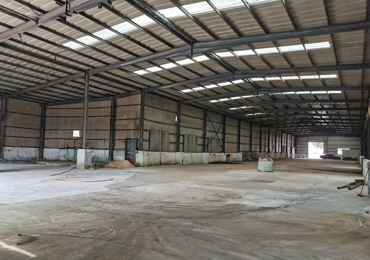 小独院1600平方厂房出租，小加工小污染的福利厂房