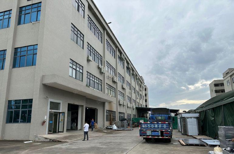 高埗工业园标准厂房出租，一楼1980平，可办环评有办公室装修