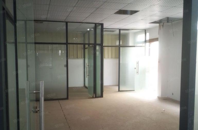 企石镇原房东的独门独院单一层钢构厂房，现成水电到车间，办公室