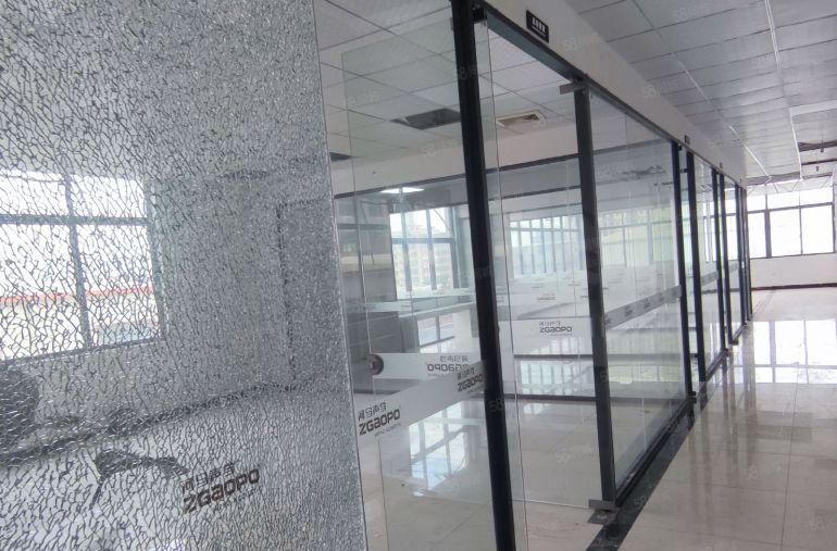 东莞新出二楼豪华装修办公室厂房 全新地坪漆 进厂即可生产