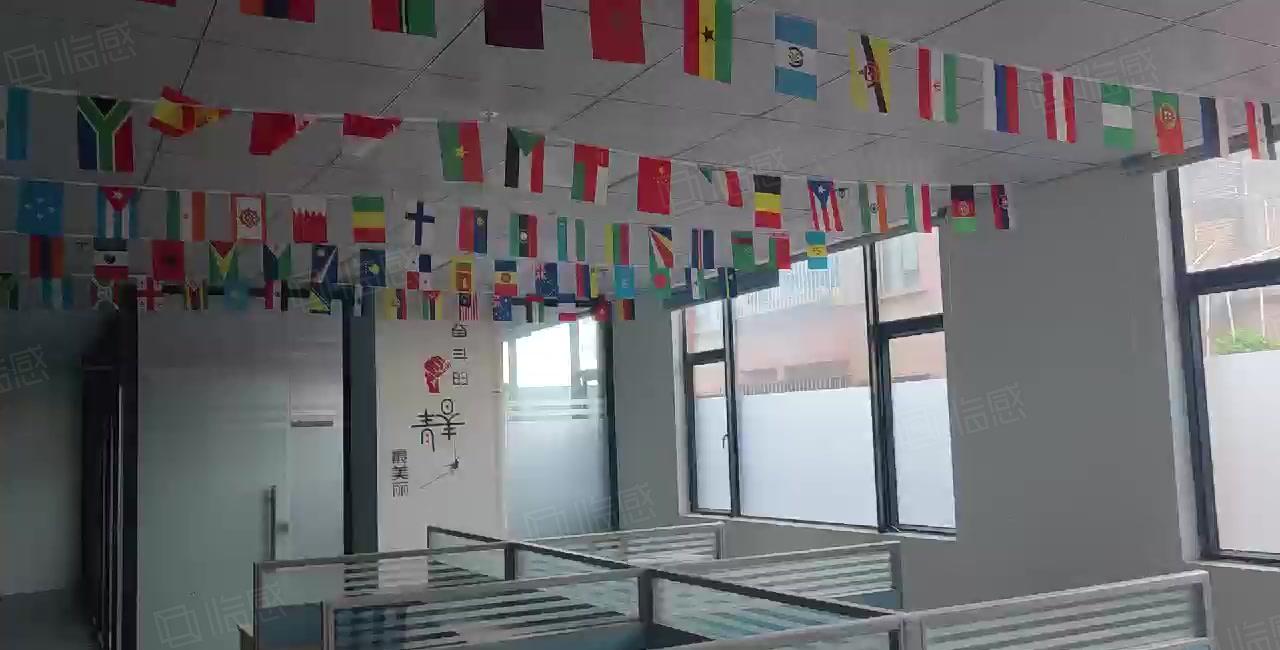 企石镇杨屋楼上豪华装修1380平方带现成生产线办公室即刻生产