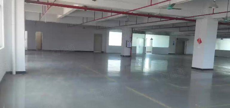 企石镇原房东楼上厂房出租1500平米，带现成装修水电办公室