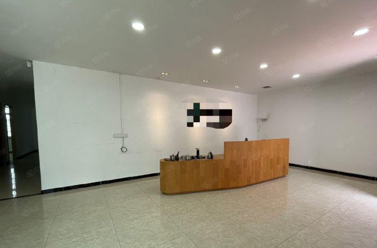 企石镇原房东单一层钢构厂房，滴水有八米多高空地超大可以架航车