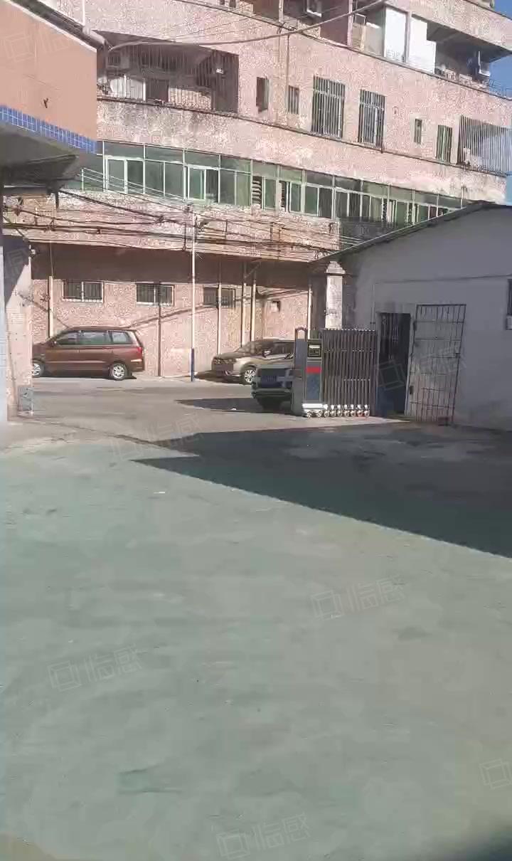 望牛墩镇原房东1000平方单层厂房出租（价格可谈）