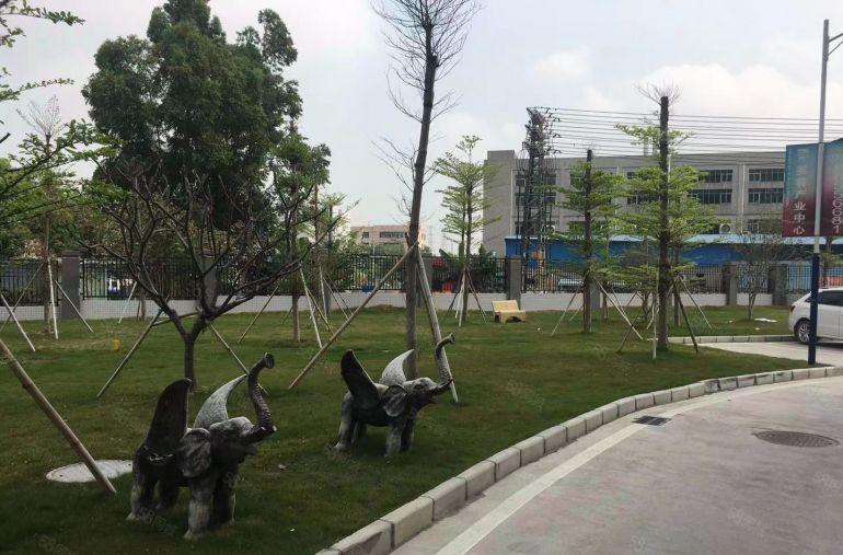 层高7.5米，天然气车间接通，超市饭堂宿舍，沉淀池隔油池便宜