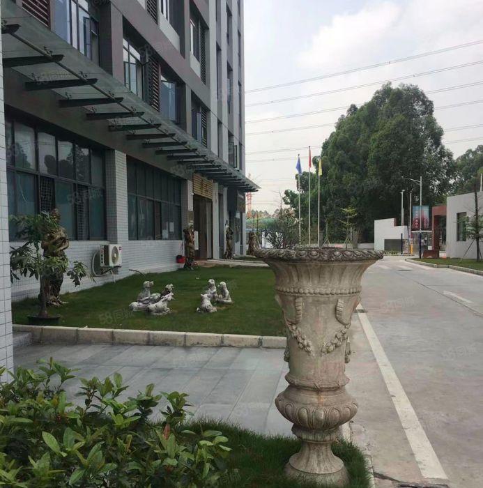 层高7.5米，天然气车间接通，超市饭堂宿舍，沉淀池隔油池便宜