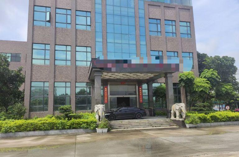 独院两层10500平方，一楼6米，二楼5米，低价出租15块