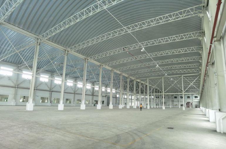 洪梅便宜厂房出租，滴水8至10米，只要13块