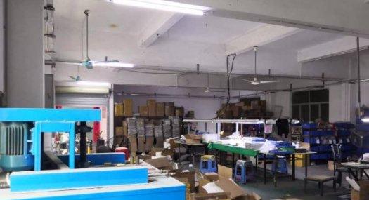 凤岗竹尾田楼上小面积水电配套齐全地坪漆厂房360平