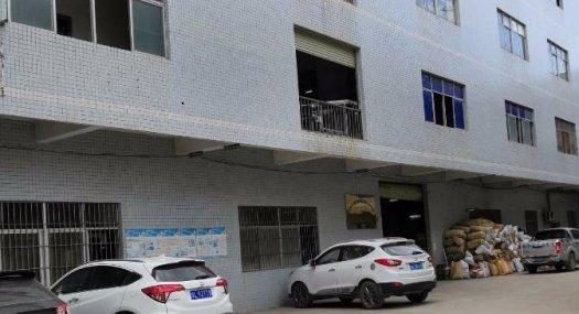 凤岗凤德岭楼上价格便宜水电齐全厂房出租800平电按需