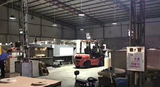 凤岗镇中心单一层钢构出租4800平带隔热层 合同5年