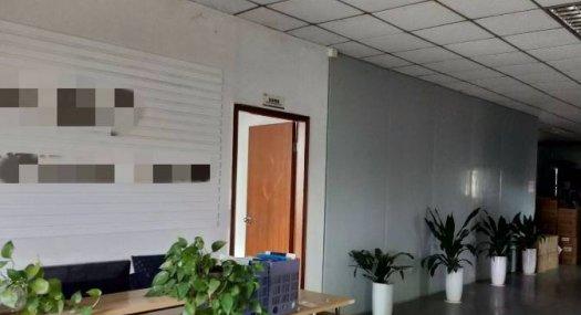 凤岗天堂围临近平湖出租楼上毛刷电子皮具厂房2000平带装修