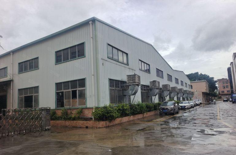 谢岗镇重工业单一层厂房招租，滴水8米，带3部15吨行车！