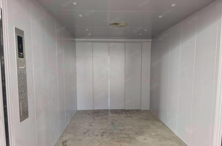 谢岗镇原房东标准厂房楼上1900平方8元实际面积出租！