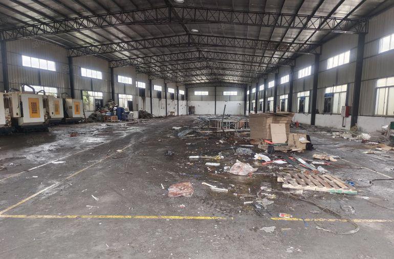 谢岗镇单一层厂房招租，滴水6.5米，厂房面积1600平方米