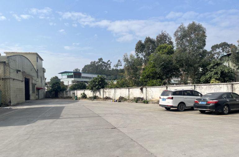 谢岗厂房出租，新出原房东独院。适合五金钣金机器设备冲压抽粒等