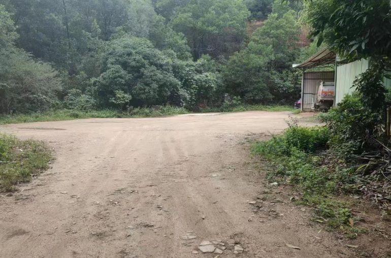 东莞黄江镇田美建筑300空地1100平方废品回收汽车停放行业