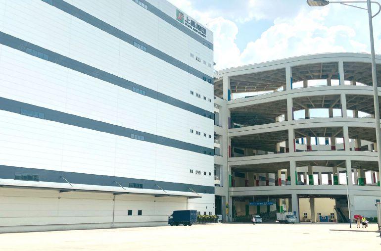 按日租用按托盘位租用的公共托管仓，提供仓配一体化代管理服务