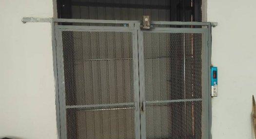 东莞东莞市 塘面桥林路16号850㎡ 砖混厂房出售层高13米 跨度50米 柱距25米 配电15KVA 独院