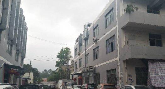 凤岗油甘埔出租二楼只租11块每平方厂房2100平方