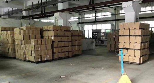 凤岗五联一楼带牛角带行车水电齐全厂房出租650平