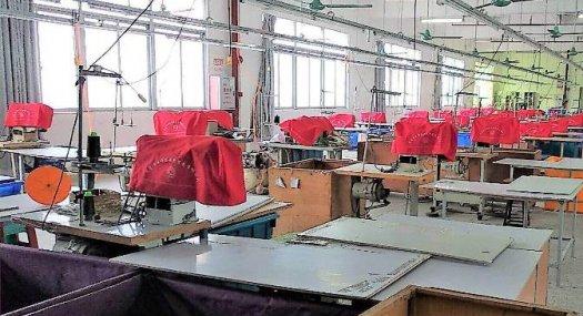 凤岗浸校塘带装修厂房出租楼上900平方适合仓库木盒制衣