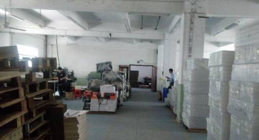 凤岗五联带现成水电办公室厂房出租700 光线好