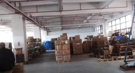 凤岗浸校塘小加工 皮具 手袋楼上厂房出租1000平