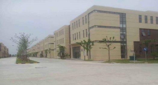 东莞市樟木头６５００平米五楼厂房出租（专租电池厂）