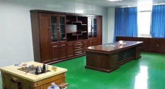 凤岗油甘埔出租一楼厂房900平豪华装修带吊顶办公室