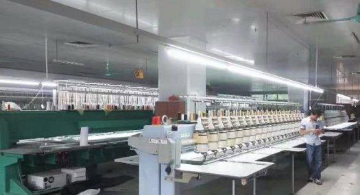 凤岗天堂围出租楼上带装修适合手袋配件玩具电子厂房