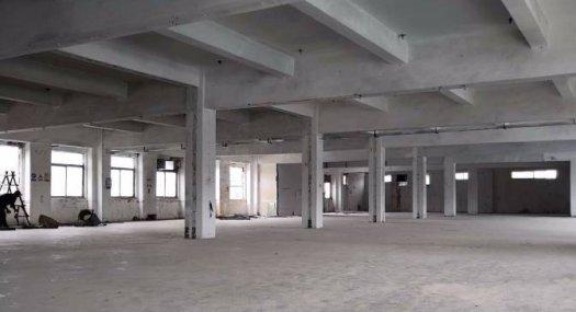 凤岗竹塘楼上原房东标准货梯1600平，靠近主干道边