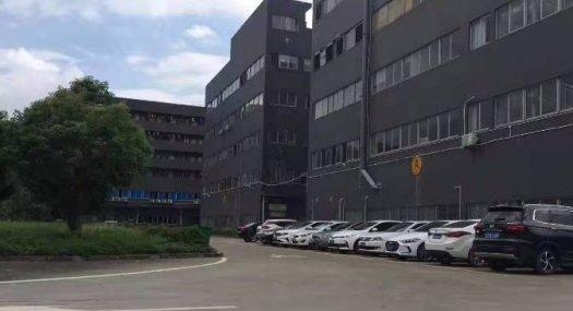 凤岗原房东厂房出租楼上2056平交通方便 好招工