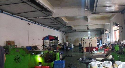 凤岗三联出租二楼厂房650平，价格优惠，适合轻行业