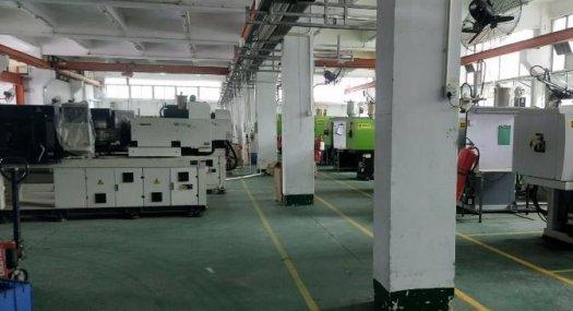 凤岗油甘铺独院带行车注塑设备机械模具厂房1600平出租