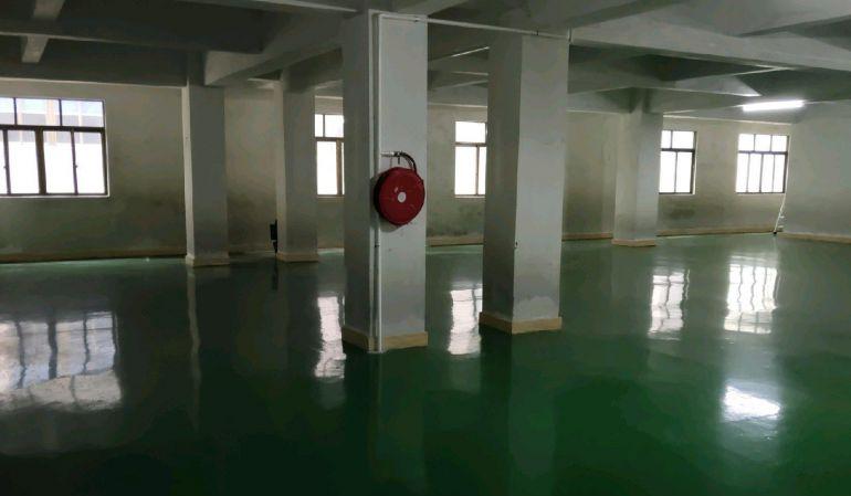 全新一手房东，东坑角社厂房出租！