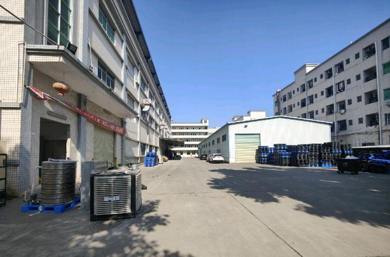 清溪镇莲塘路从莞深高速出口原房东厂房出租