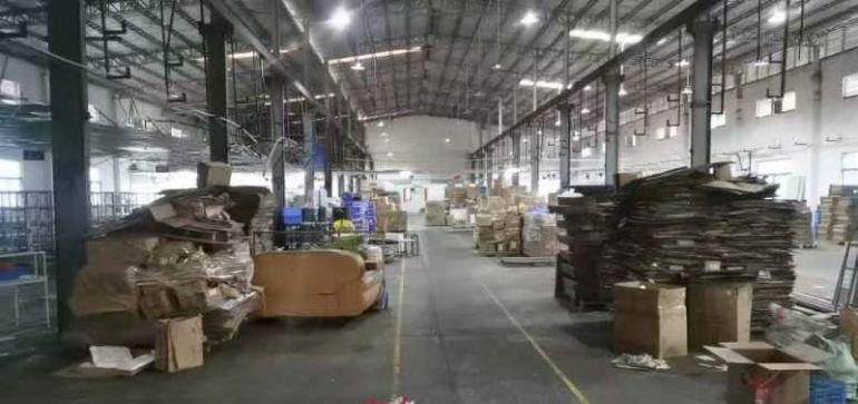 一楼9米超高2200平厂房业主直租