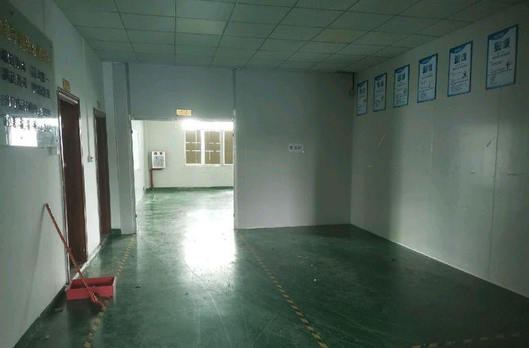 没有宿舍压力，停车空间大