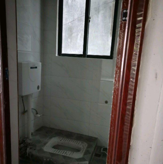 临街小厂房有阁楼可做饭住宿停车原房东