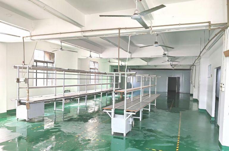 二楼水，电，气安装现成。适合电子厂随时可搬入开工！