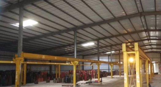 凤岗镇平湖交界处、出租钢构6万平，高8米空地超大