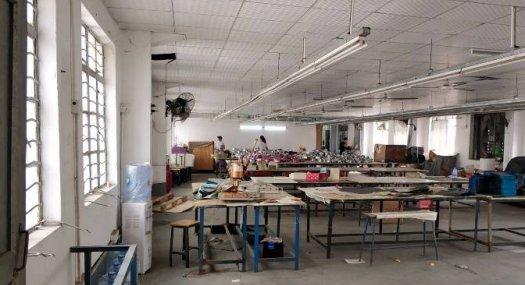 凤岗雁田怡安工业城附近出租独院厂房1200平交通方便好招工