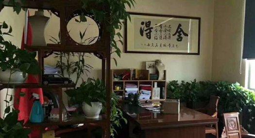 凤岗雁田碧湖大道一楼带行车厂房出租1200平不用转让费