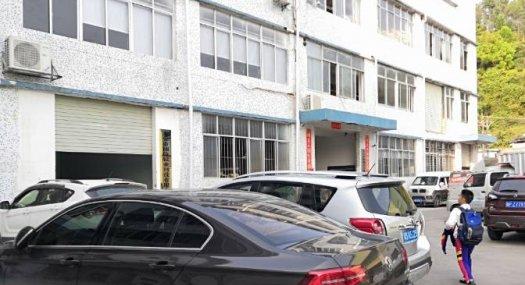 东莞东莞凤岗3000㎡ 厂房租售层高6米 配电315KVA 独院 可环评 可分租