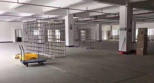 凤岗原房东厂房出租楼上2056平交通方便 好招工