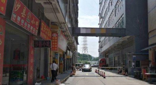 凤岗雁田海关楼上原房东厂房2200平可分租 已隔好墙