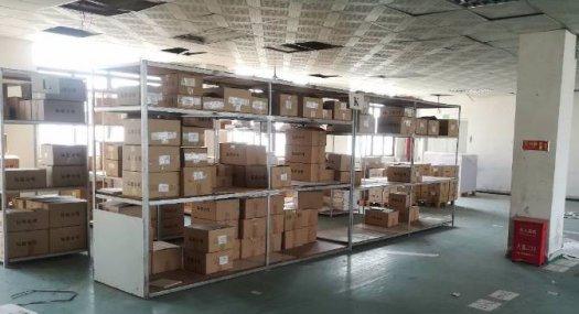 清湖头工业园带电梯厂房600平方平方出租，带办公室